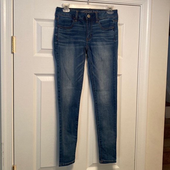American Eagle Outfitters Denim - NWOT American Eagle Outfitters Super Stretch Jeggings…size 2